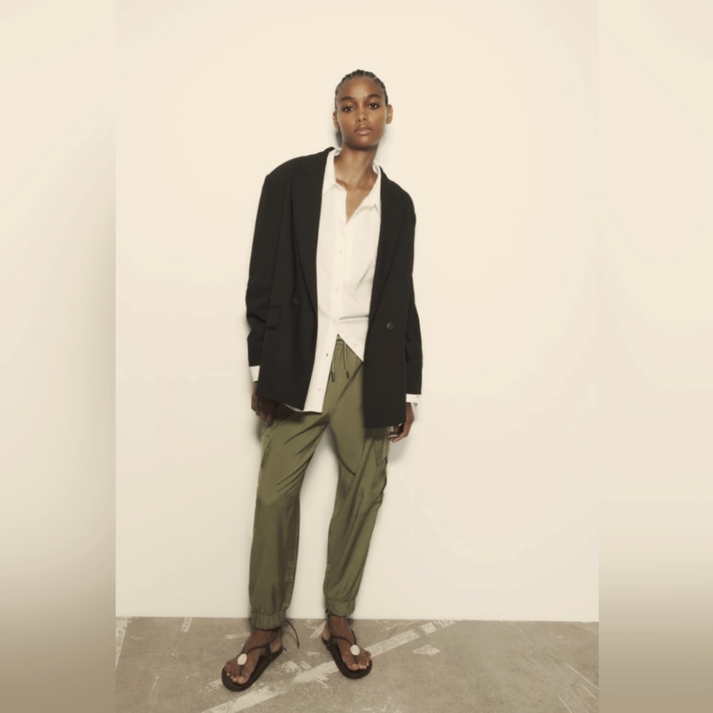 Zara olive green jogger style cargo pants, new with tag